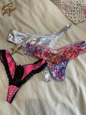 Hanky Panky  Multicolor Floral Lace  & Silver Metallic Thong with Pink Pair.